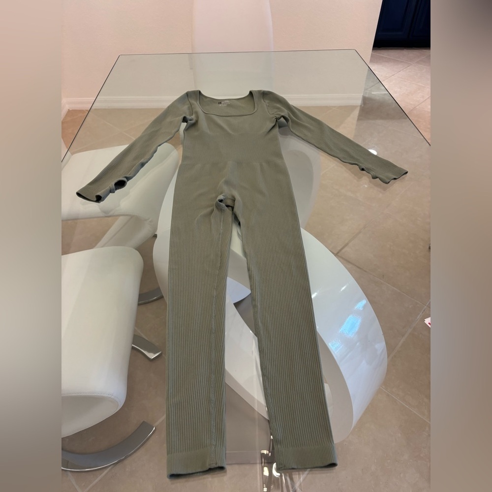 Stylish Olive Green Ribbed Jumpsuit Stretchy Body Suit ❤️
